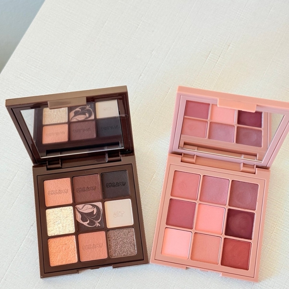 HUDA BEAUTY Bundle Eyeshadow Palettes. Matte And Creamy Palettes